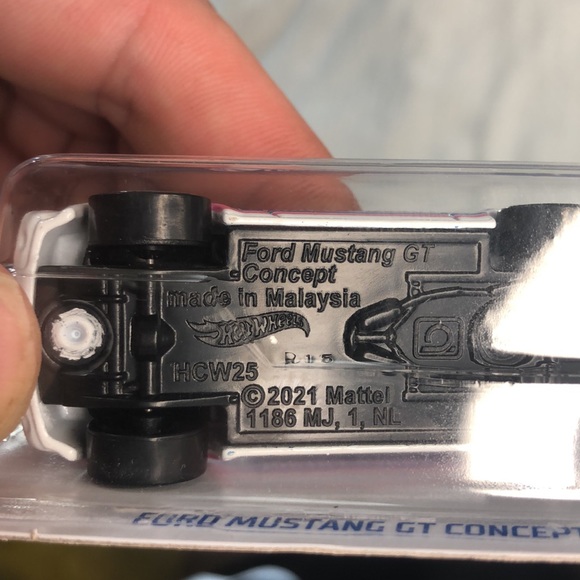 Ford Mustang GT - Picture 7 of 7